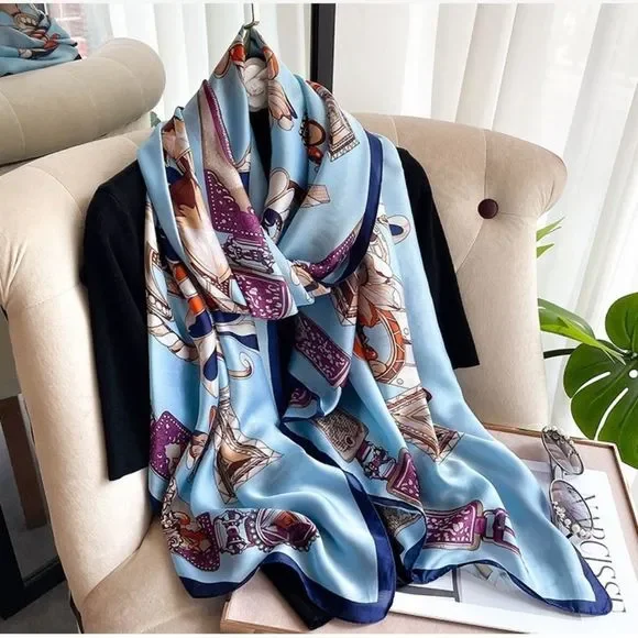 Silky scarf - Picture 4 of 6